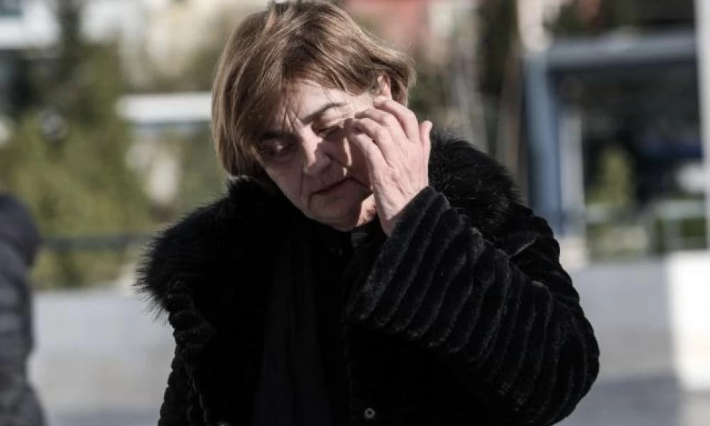 Συγκινεί η μητέρα της Τοπαλούδη για την έκθεση «She's gone»